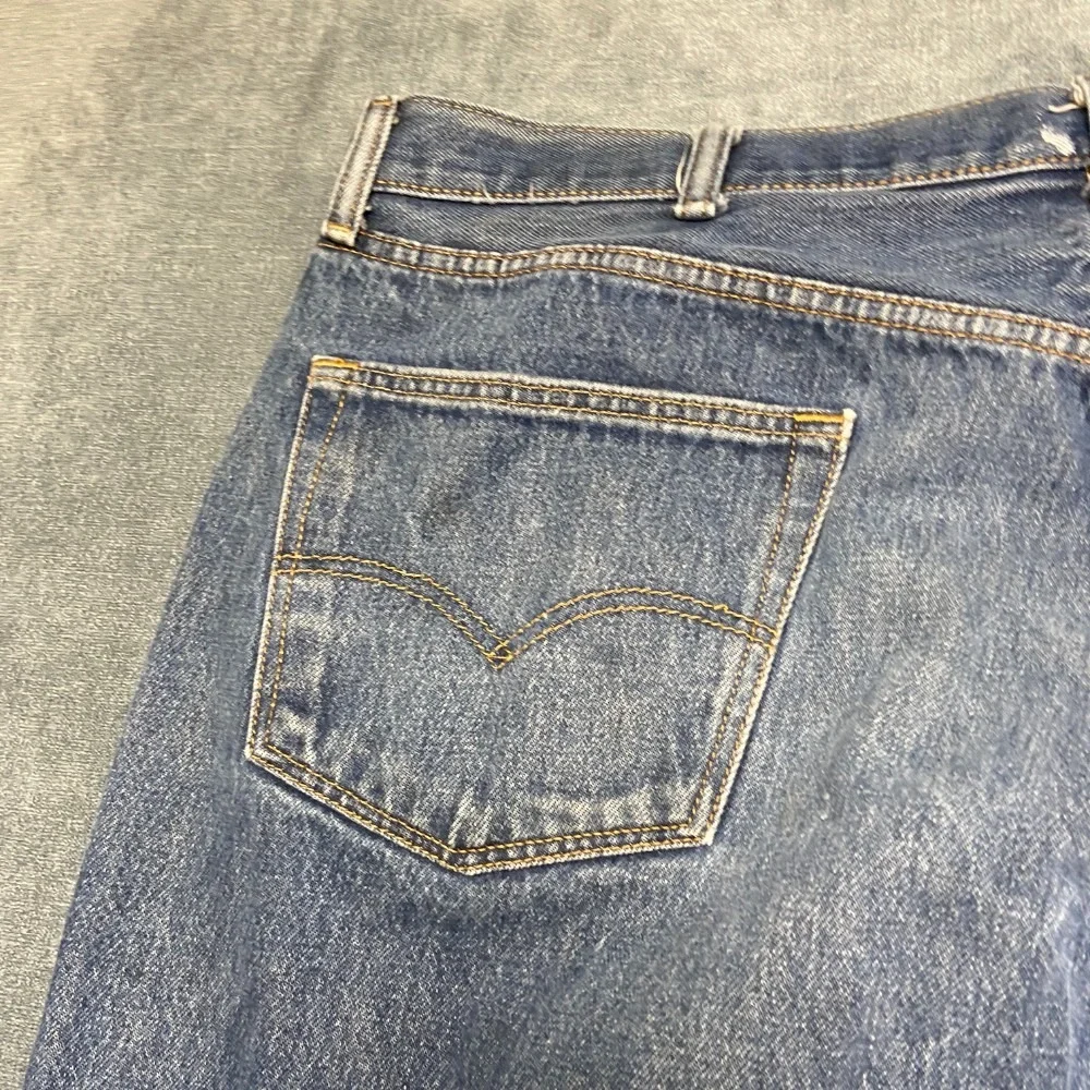 Levi's 501 Jeans Mens 44x34 Blue Denim Cotton Straight Leg Light Wash Zip Fly